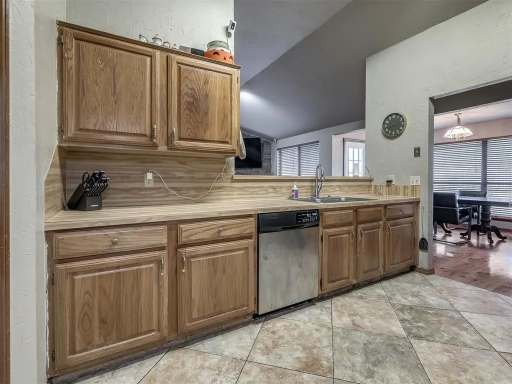 Photo 21 — 1108 Earl A Rodkey Drive, Edmond, OK 73003