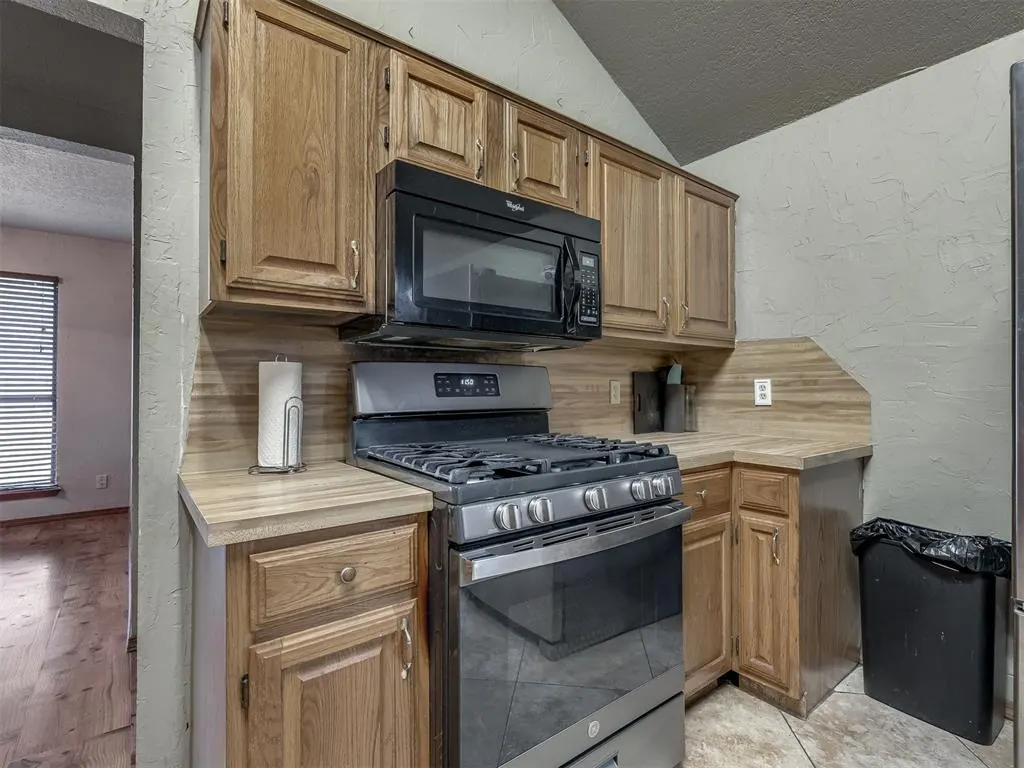 Photo 24 — 1108 Earl A Rodkey Drive, Edmond, OK 73003