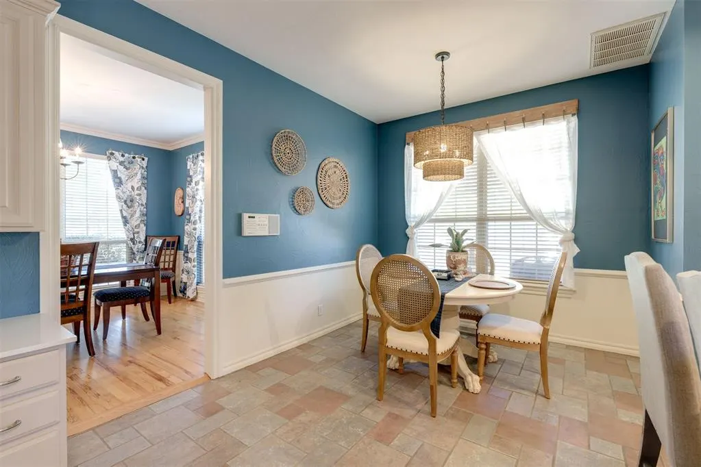 Photo 14 — 115 Lakeview Court, Edmond, OK 73003