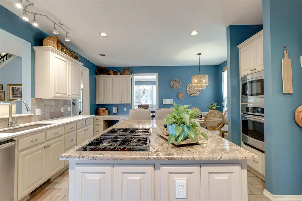Photo 10 — 115 Lakeview Court, Edmond, OK 73003