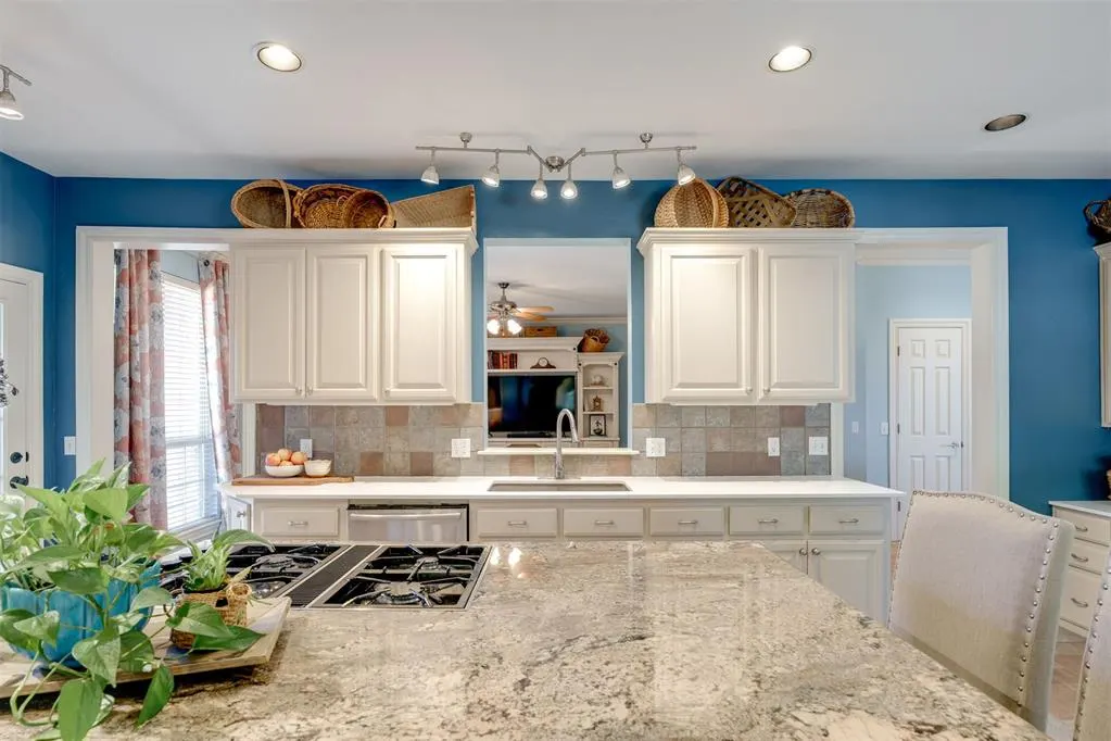 Photo 12 — 115 Lakeview Court, Edmond, OK 73003