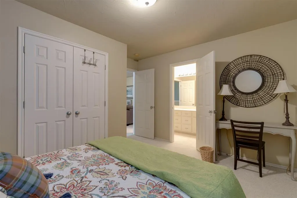 Photo 37 — 115 Lakeview Court, Edmond, OK 73003
