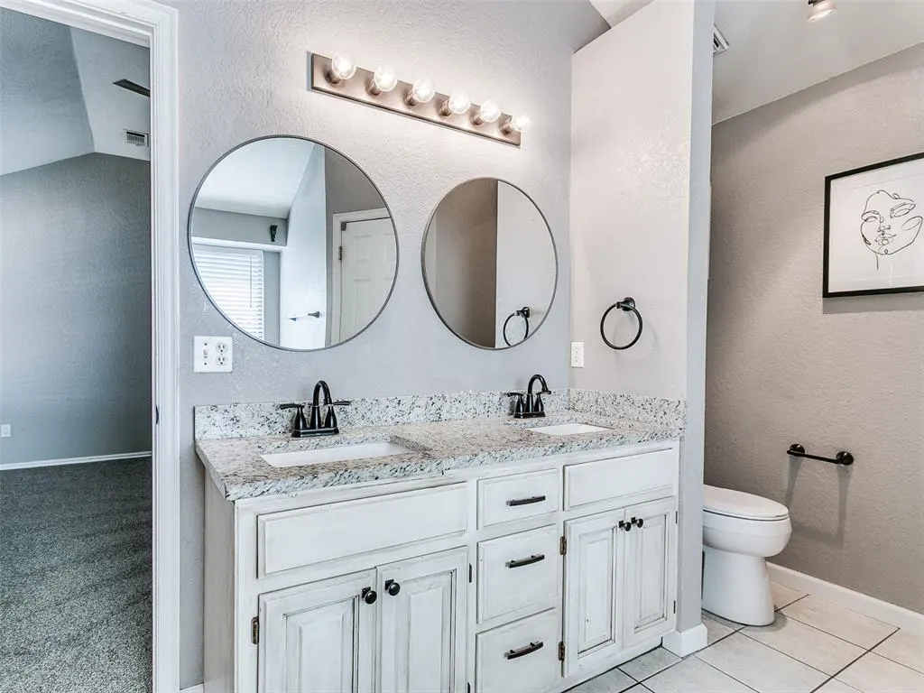 Photo 14 — 908 SE 38th Street, Moore, OK 73160