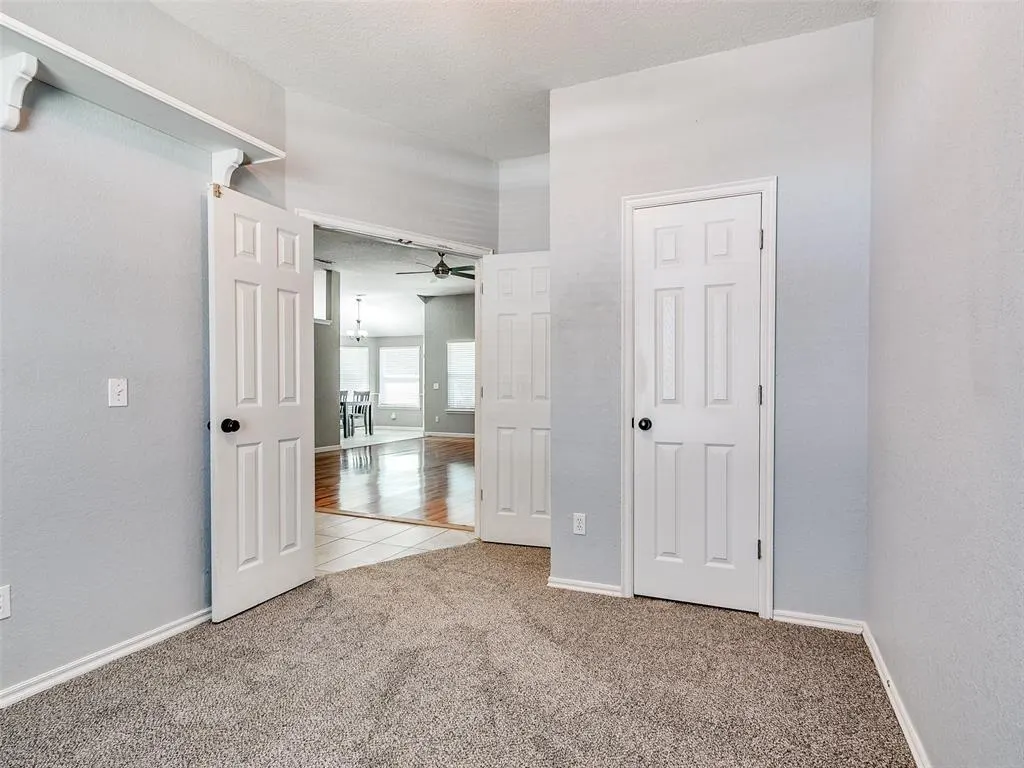 Photo 18 — 908 SE 38th Street, Moore, OK 73160