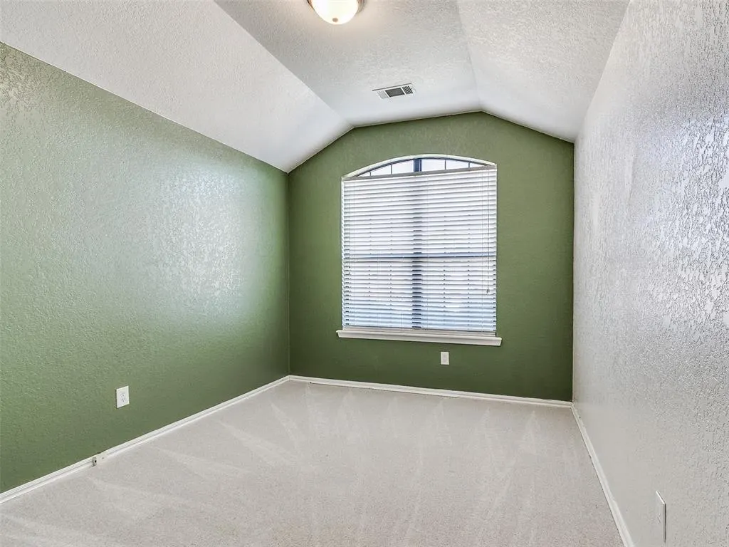 Photo 23 — 908 SE 38th Street, Moore, OK 73160