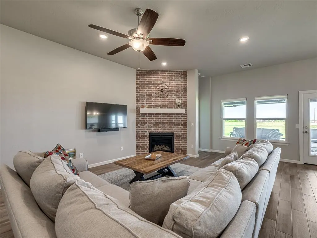 Photo 7 — 14905 Adelaide Lane, Oklahoma City, OK 73142