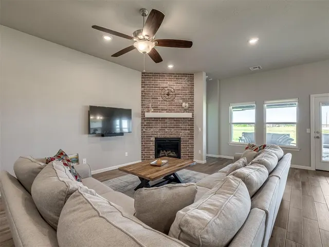 Photo 7 — 14905 Adelaide Lane, Oklahoma City, OK 73142
