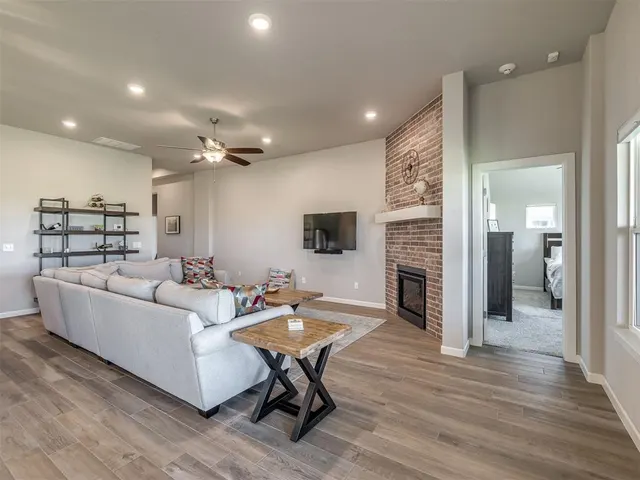 Photo 8 — 14905 Adelaide Lane, Oklahoma City, OK 73142