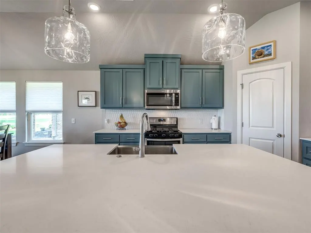 Photo 13 — 14905 Adelaide Lane, Oklahoma City, OK 73142