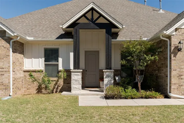 Photo 3 — 14624 Lockton Drive, Jones, OK 73049