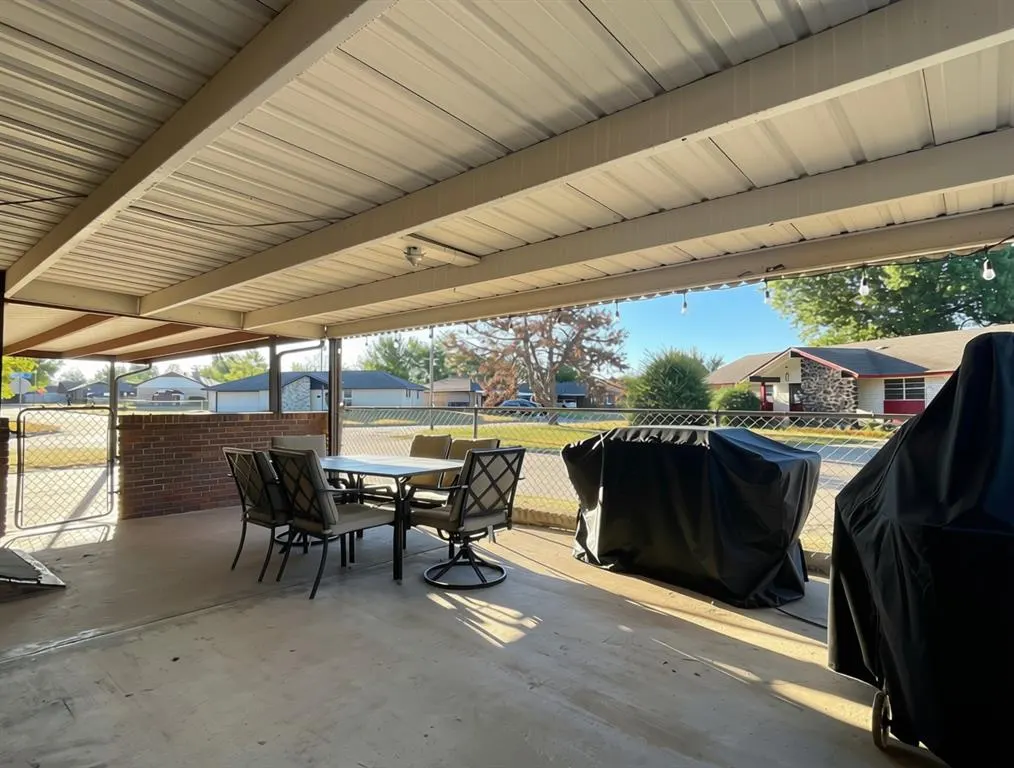 Photo 11 — 701 Moraine Avenue, Midwest City, OK 73130