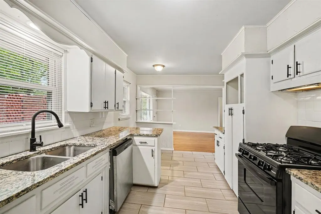 Photo 13 — 425 E Atkinson Drive, Midwest City, OK 73110