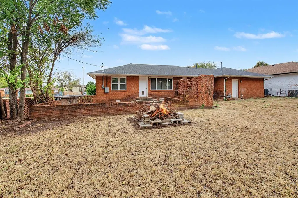 Photo 25 — 425 E Atkinson Drive, Midwest City, OK 73110