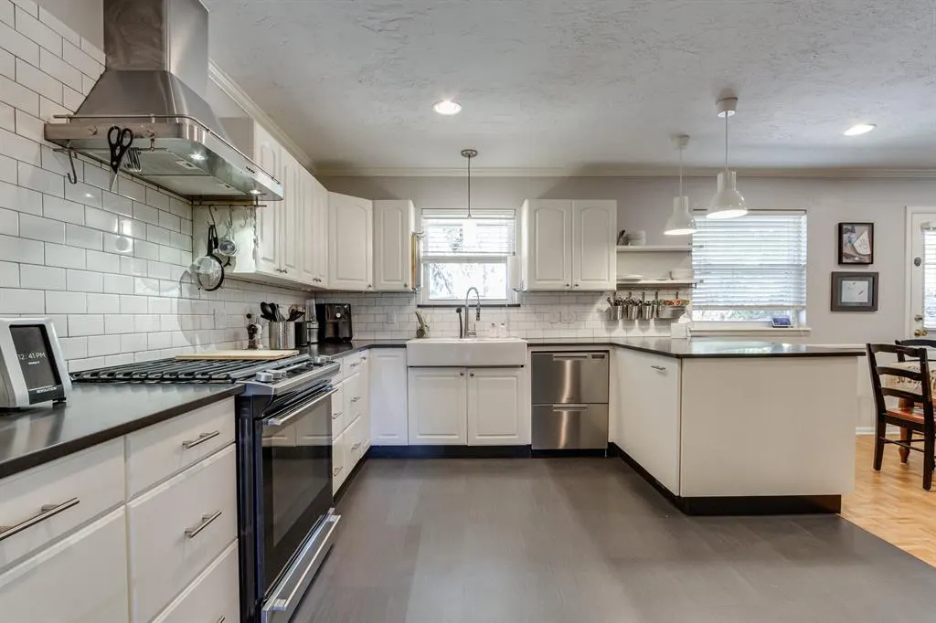 Photo 16 — 413 Steve Douglas Drive, Edmond, OK 73034