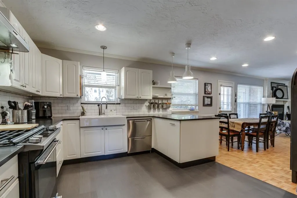 Photo 17 — 413 Steve Douglas Drive, Edmond, OK 73034