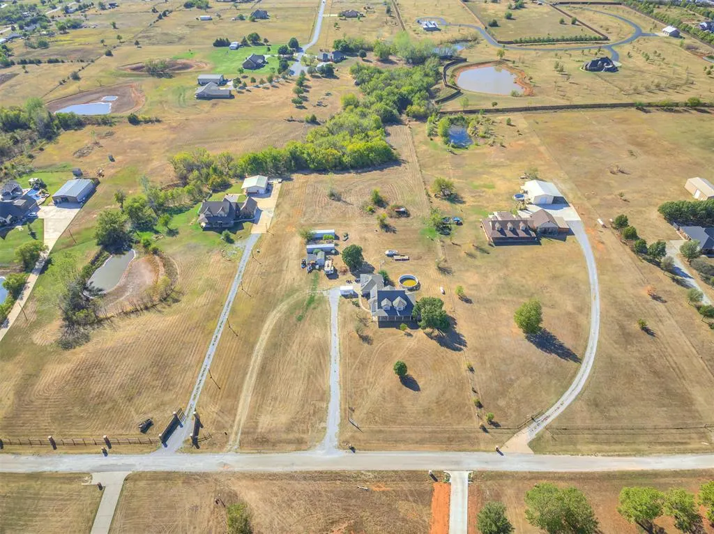 Photo 3 — 10025 Southern Creek Drive, Oklahoma City, OK 73165