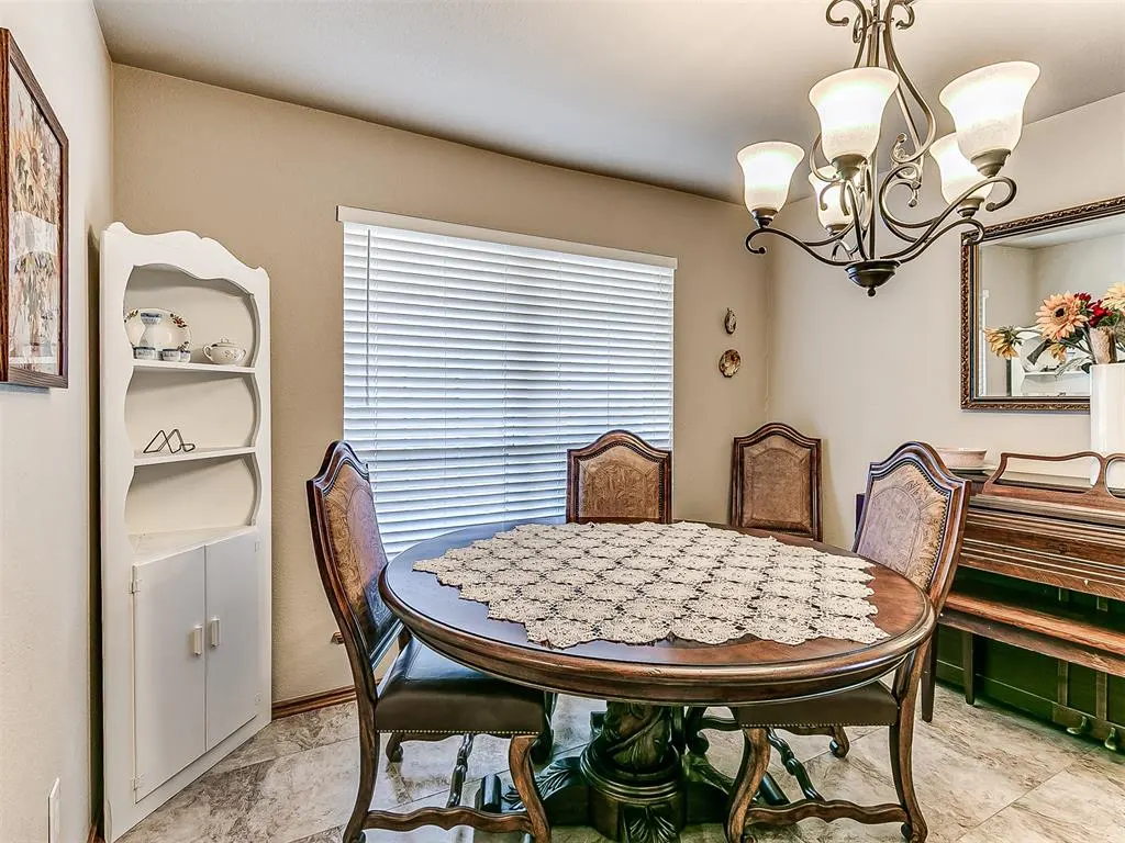 Photo 14 — 10025 Southern Creek Drive, Oklahoma City, OK 73165