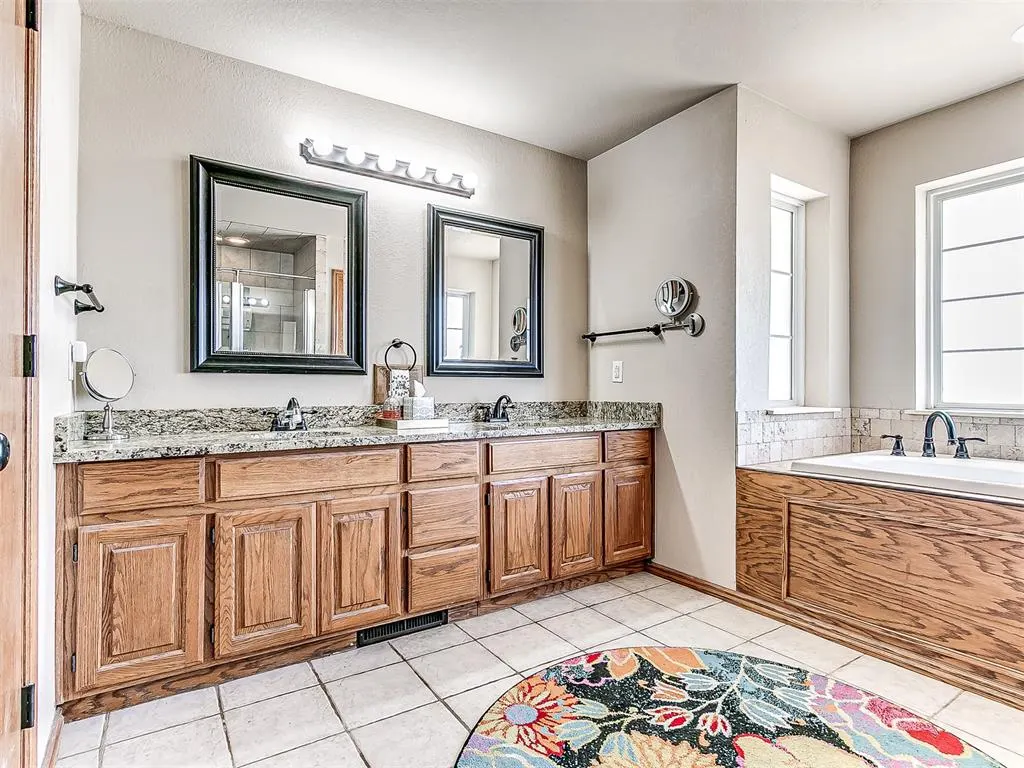 Photo 30 — 10025 Southern Creek Drive, Oklahoma City, OK 73165
