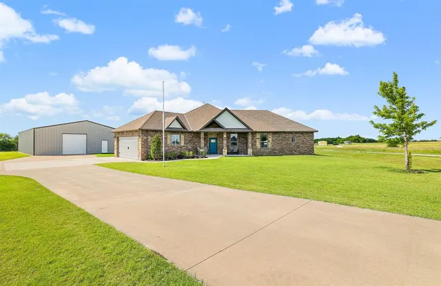 Photo 2 — 7188 Legacy Pointe Circle, El Reno, OK 73036
