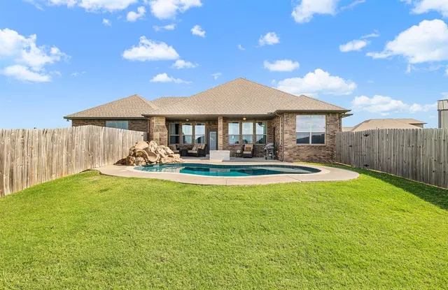 Photo 5 — 7188 Legacy Pointe Circle, El Reno, OK 73036