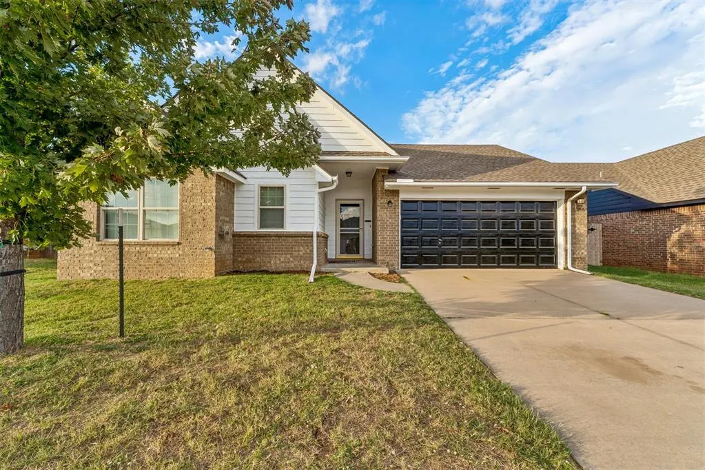 Photo 3 — 8605 SW 45th Terrace, Oklahoma City, OK 73179