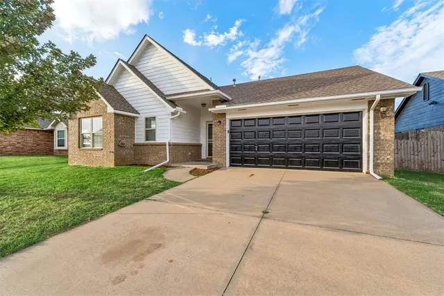 Photo 4 — 8605 SW 45th Terrace, Oklahoma City, OK 73179