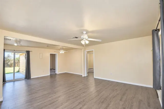 Photo 4 — 702 N Nail Parkway, Moore, OK 73160