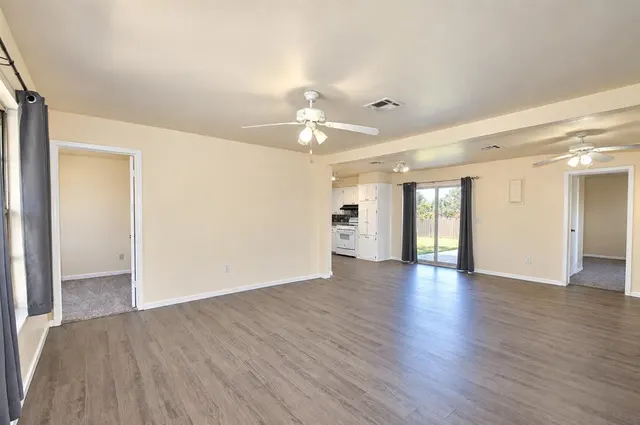 Photo 5 — 702 N Nail Parkway, Moore, OK 73160