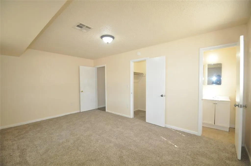 Photo 7 — 702 N Nail Parkway, Moore, OK 73160