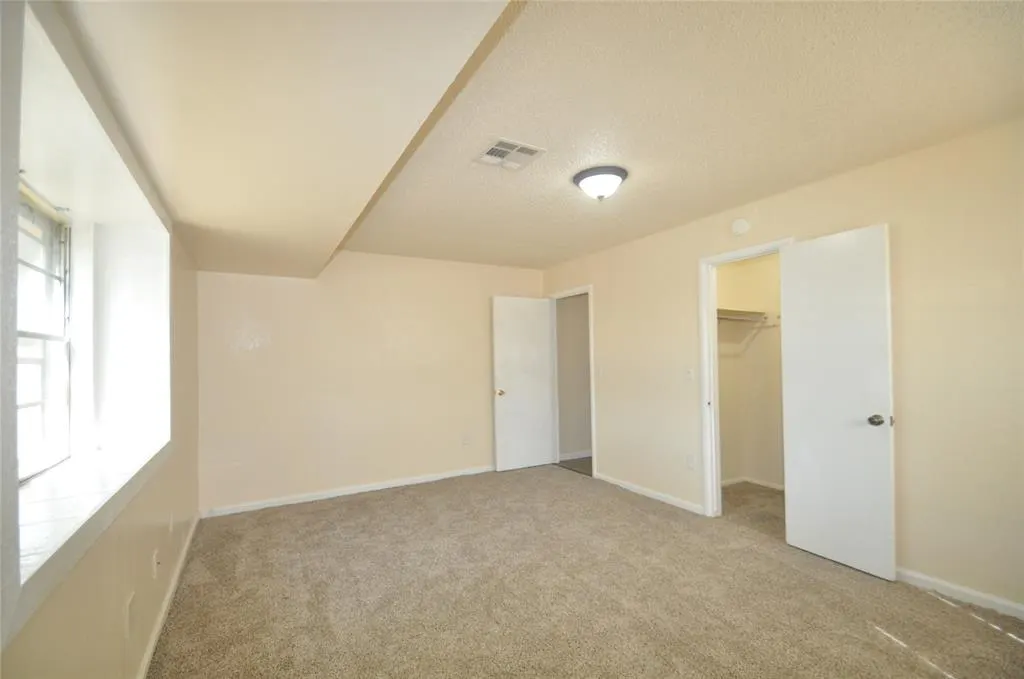Photo 9 — 702 N Nail Parkway, Moore, OK 73160