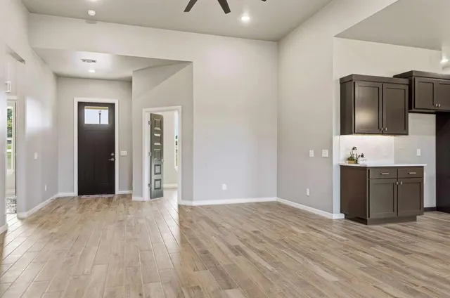 Photo 8 — 11179 Black Lion Court, Blanchard, OK 73010