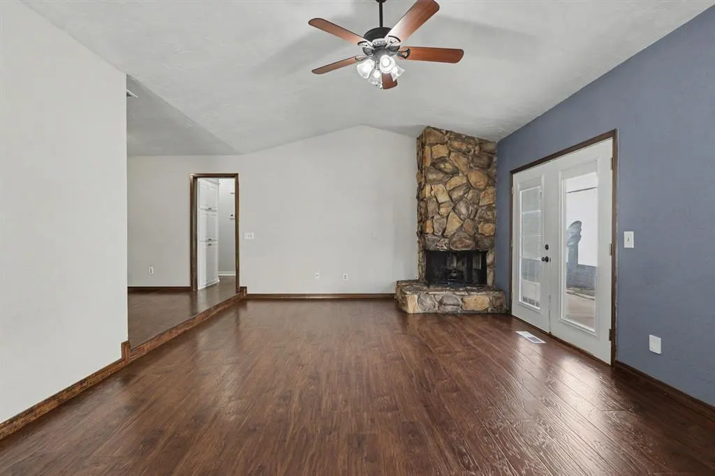 Photo 5 — 13513 Country Place, Oklahoma City, OK 73131