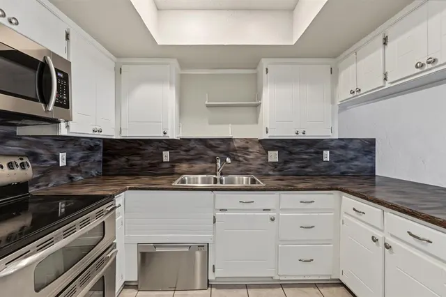 Photo 8 — 13513 Country Place, Oklahoma City, OK 73131