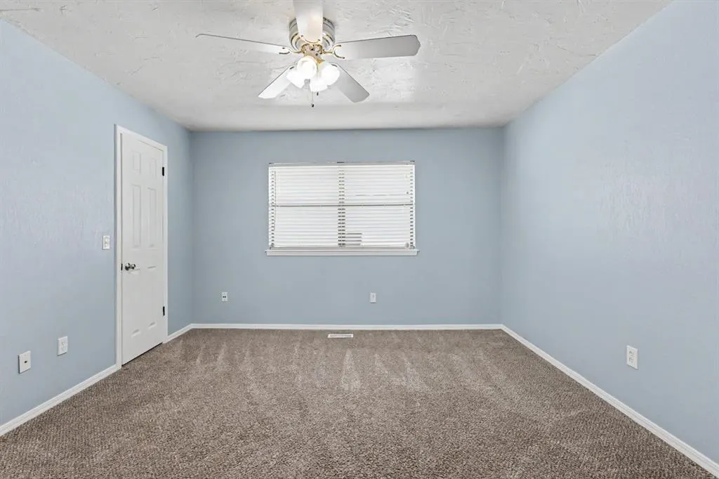 Photo 13 — 13513 Country Place, Oklahoma City, OK 73131