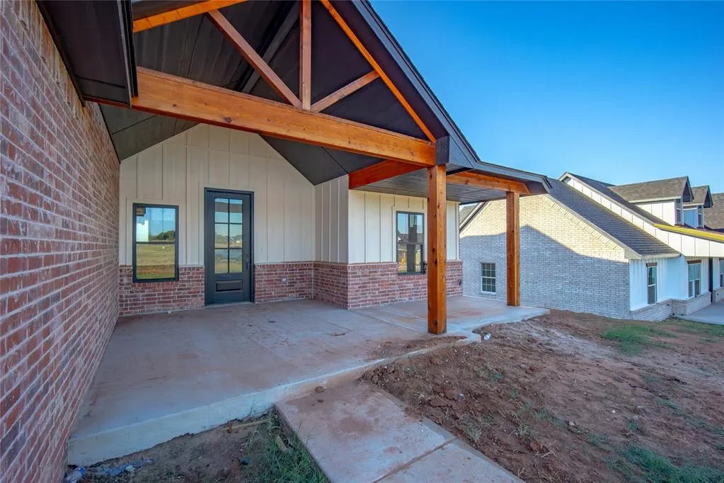 Photo 2 — 2443 Wind River Circle, Blanchard, OK 73010