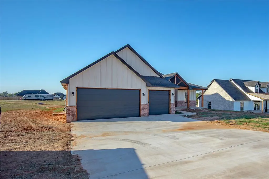 Photo 3 — 2443 Wind River Circle, Blanchard, OK 73010