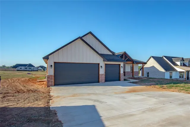 Photo 3 — 2443 Wind River Circle, Blanchard, OK 73010