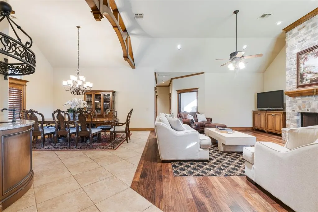 Photo 9 — 2511 Island Drive, Edmond, OK 73034