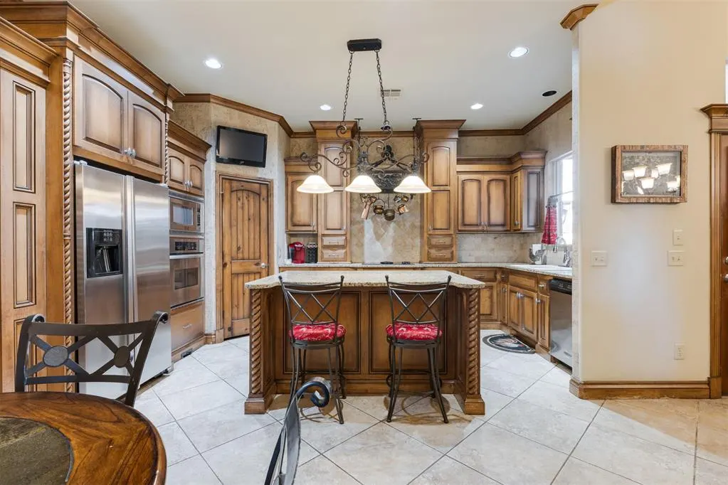 Photo 11 — 2511 Island Drive, Edmond, OK 73034