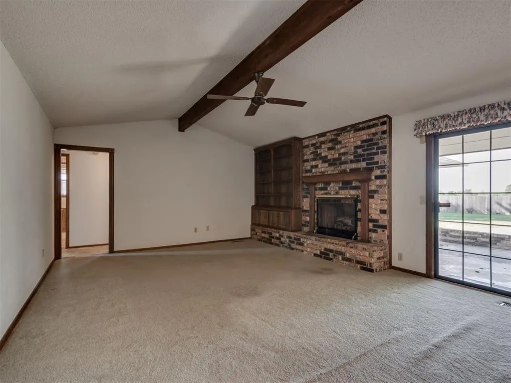 Photo 11 — 10005 Lakeshore Drive, Oklahoma City, OK 73120