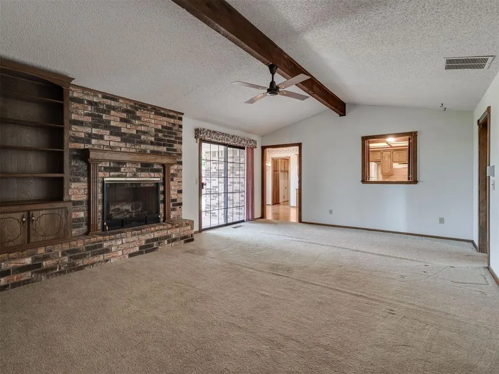 Photo 14 — 10005 Lakeshore Drive, Oklahoma City, OK 73120