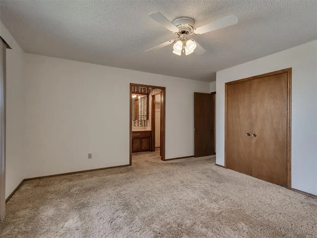 Photo 26 — 10005 Lakeshore Drive, Oklahoma City, OK 73120
