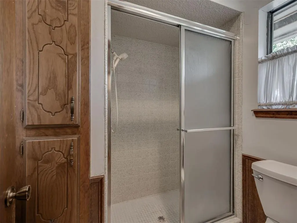 Photo 28 — 10005 Lakeshore Drive, Oklahoma City, OK 73120