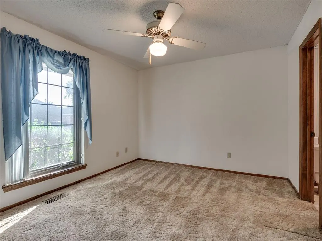 Photo 35 — 10005 Lakeshore Drive, Oklahoma City, OK 73120