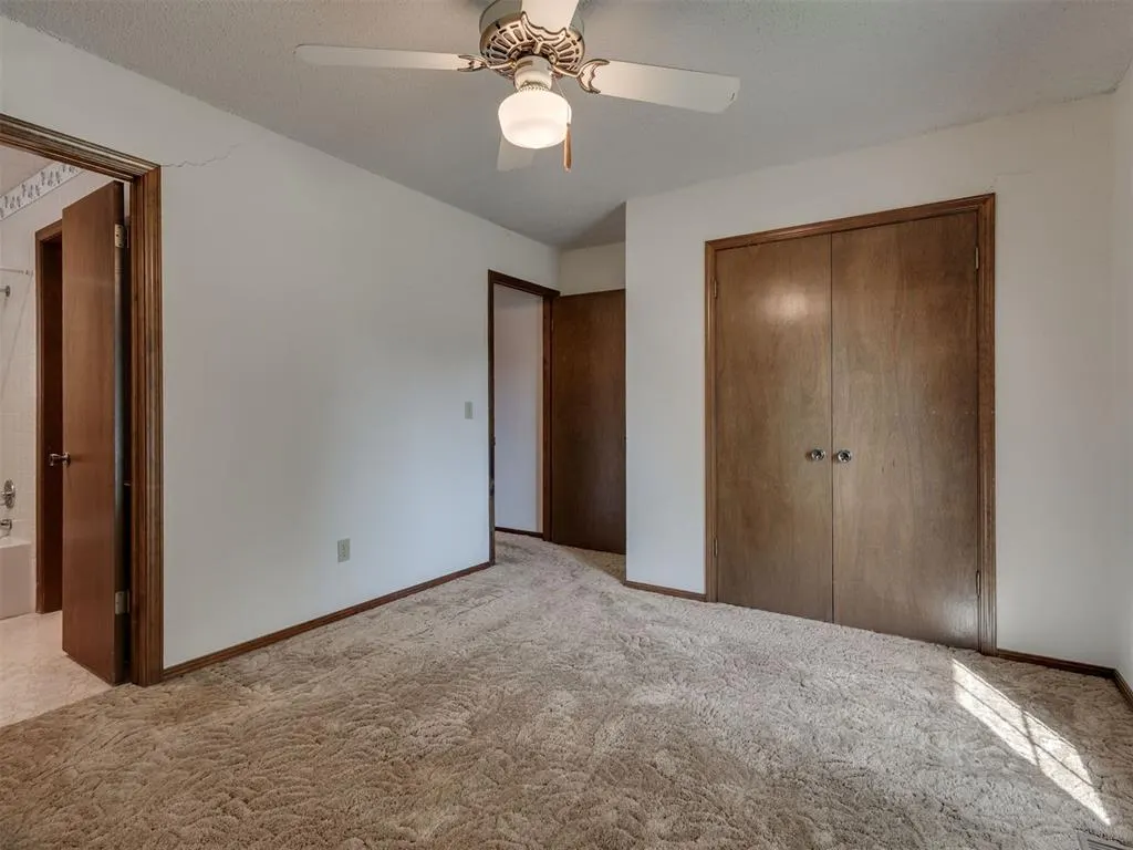Photo 37 — 10005 Lakeshore Drive, Oklahoma City, OK 73120