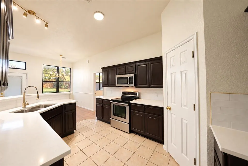 Photo 11 — 2728 NW 163rd Street, Edmond, OK 73013