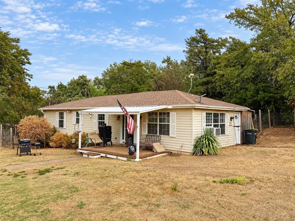 Front exterior — 21605 E Eighth Street, Hinton, OK 73047