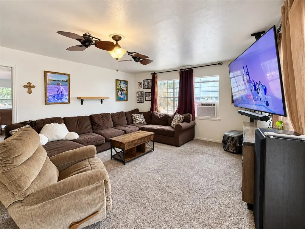 Photo 9 — 21605 E Eighth Street, Hinton, OK 73047