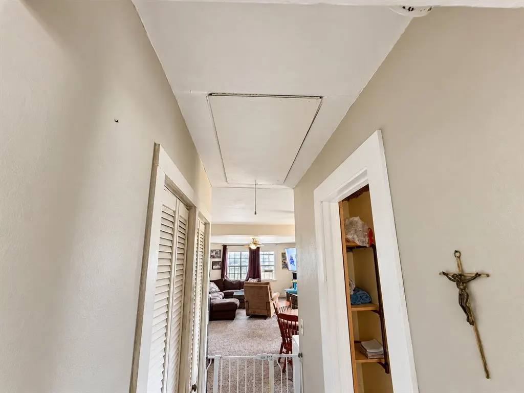 Photo 10 — 21605 E Eighth Street, Hinton, OK 73047