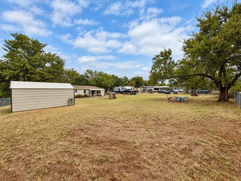 Photo 24 — 21605 E Eighth Street, Hinton, OK 73047